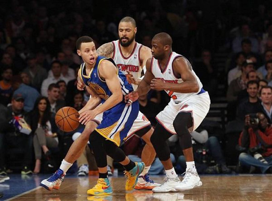 由于他的牵 由于他的牵