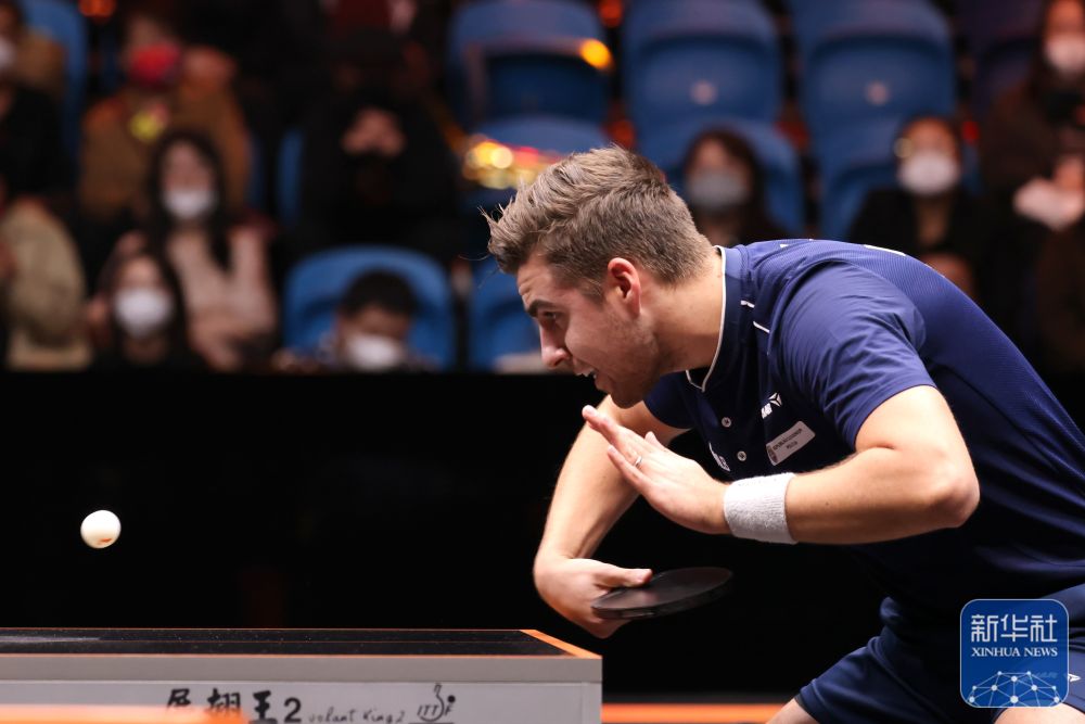 她多次利用 她多次利用