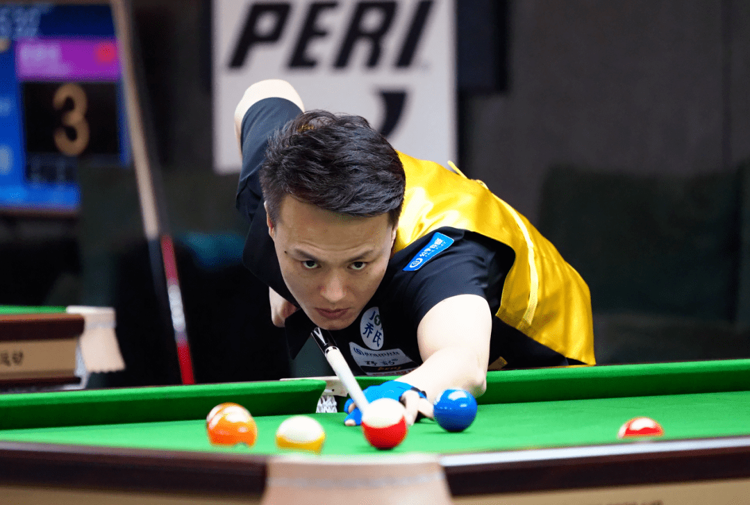 琼斯荣膺W 琼斯荣膺W