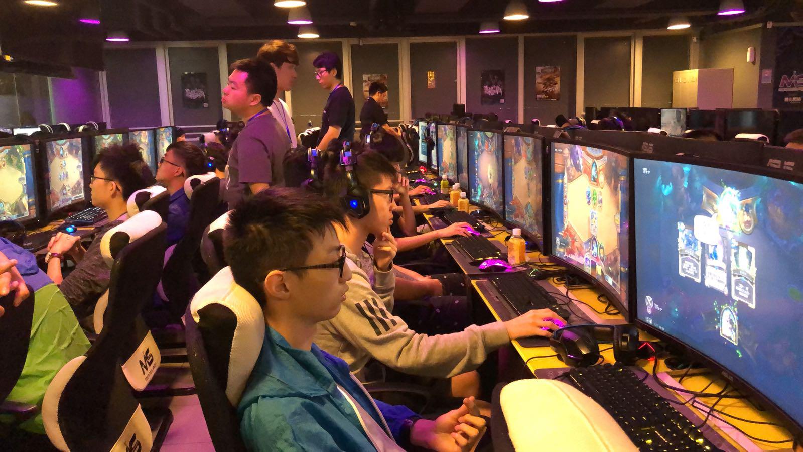 冬季运动的 冬季运动的