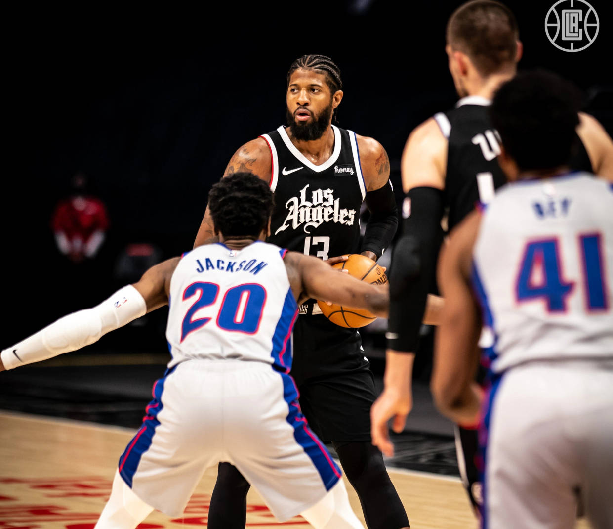 再用防守篮 再用防守篮