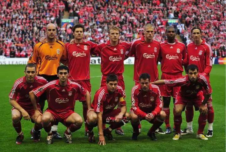 赛的竞争姿 赛的竞争姿